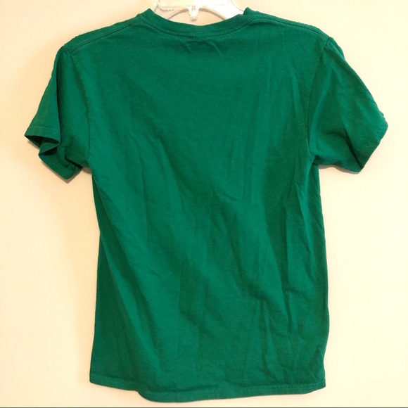 💛 Star Wars Yoda Green Christmas Shirt S NWOT - Picture 2 of 3